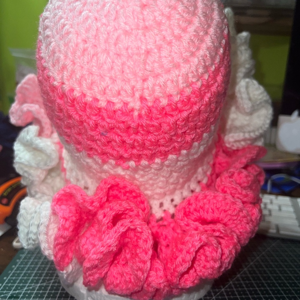 Crochet Ruffles Hat - Picture 3 of 5